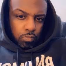 Lesia Lawrence's Instagram, Twitter & Facebook