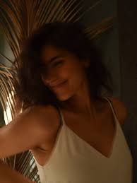 Art, darling. You just don't get it 🎨👩‍🎨🫟 #blurphotography #blurry  #portraits #trendy