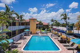 After booking, all of the property's details, including telephone and address, are provided in your booking confirmation and your account. Quality Inn Suites Hollywood Boulevard Bewertungen Fotos Preisvergleich Florida Tripadvisor