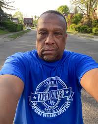 Cardio walk in Highland Park for a healthy lifestyle