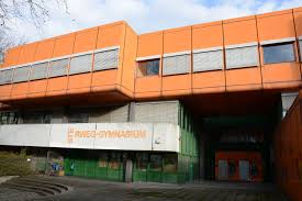Denkmalschutz Fur Oranges Ufo Abrissstopp Fur Das Leerstehende Diesterweg Gymnasium Moglich Gesundbrunnen