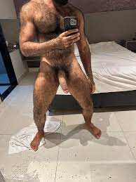 Compilado de Nudes de um Homem Urso Pelado - Famosos Nus