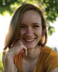 Courtney Graff's Instagram, Twitter & Facebook