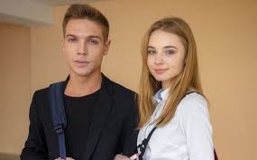 Народилася в місті дніпропетровськ, є єдиною дитиною в сім'ї. Zirka Shkoli Liza Vasilenko Potrapila U Bazu Mirotvorcya Foto Video Chetverta Studiya