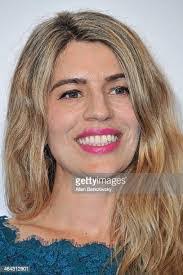 Lola Burris's Instagram, Twitter & Facebook