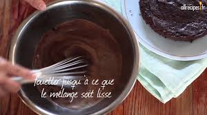 Une bûche traditionnelle, simple, rapide, accessible à tous et surtout gourmande, délicieuse et très moelleuse. Ganache Facile Au Chocolat Youtube