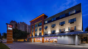Downtown hyde park chicago/special service area (ssa) #61 had to make a very tough decision and announced that the 2020 hyde park farmers market, like several other major events. Free Breakfast Free High Speed Internet Accessible Room Jetted Tub Kitchen Kitchenette Non Smoking Pet Friendly View Toggle Navigation Best Western Anmeldung Mein Konto Mein Konto Meine Reservierungen Sonderangebot Punkte Einlosen Profil Und