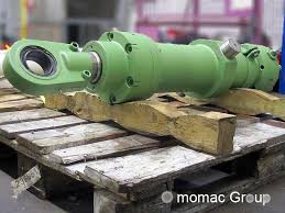 While you may think that hydraulic cylinder repair is an easy task, but as with many projects, it can quickly become complicated when you don't have the right preparation, expertise, or tools. Hydraulic Cylinders Repair Momac Moers