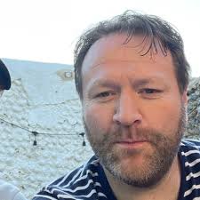 Very excited to be starting a new chapter in my career with Nutanix! Today  I'm a Nubie and off to meet customers