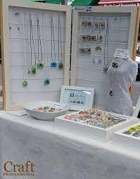 5 minute jewelery stand by the crafted life. Jewelry Displays For Craft Fairs