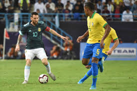 Higuaín metió un pase entre los centrales y messi, después de acomodarla con un suave toque. Messi Regreso Ganando A Brasil En Amistoso Conexion Deportivaconexion Deportiva