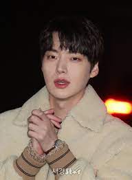 ( 1.88 m) * kilosu: ì•ˆìž¬í˜„ ì‹ ì„œìœ ê¸°8 ë„ ì¶œì—° ë¶ˆë°œ Tvn ìƒì˜ ë ê²°ì •