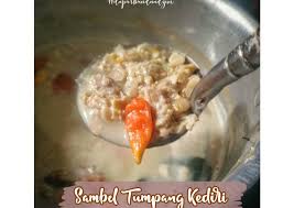 Sambal tumpang merupakan sambal khas kediri yang terbuat dari tempe yang sudah semangit atau agak busuk, namun masih kaya akan nutrisi. Resep Sambal Tumpang Kediri Asli Khas Kediri Oleh Dapur Bunda Adzim Cookpad