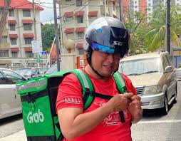 Apabila ustaz mohamed hanafiah abdul malek yang menghidap kanser limfoma stage 4 itu berkongsi, pengacara nur heliza helmi, 32 terasa sebaknya. Ayah Tak Kisah Susah Janji Anak Anak Tersenyum Indah Ustaz Hanafiah Jadi Rider Grabfood Warganet Titip Doa Kata Semangat Keluarga