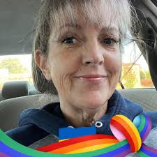 Are male hummingbirds present in Southern View?