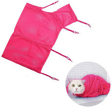 When your cat is fully you can unzip smaller holes in the corners of the bag to remove your cat's feet for grooming. Amazon Com Dreamcat Cat Grooming Bag Cat Washing Bag Cat Restraint Bag With Adjustable Cord Anti Bite And Anti Scratch For Cat Bathing Examining Nail Trimming Pet Supplies