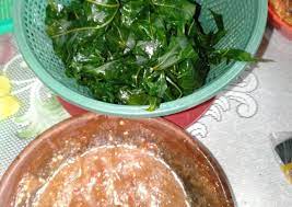 Daun singkong dan ikan asin. Resep Membuat Sambel Terasi Lalap Daun Pepaya Rebus Resep Enyak