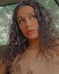 Lacey Solis (@laceybreanna_) • Instagram photos and videos