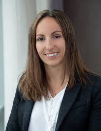 Stephanie Hatch's Instagram, Twitter & Facebook