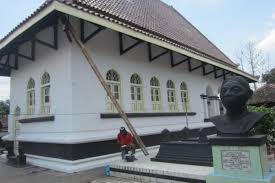 We did not find results for: Wisata Klaten Makam Ronggowarsito Terkecil Umbul Cokro Terbesar