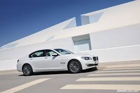 White Bmw 7 Series Hd Wallpaper Bmw 7 Series Bmw Bmw Dealership