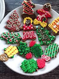 To decorate, you can use a simple powdered sugar icing or color it. Gingerbread Cookie Cutouts With Buttercream Frosting