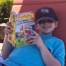 Ook hielp ze al van toen ze heel jong was vrijwillig zieke kinderen. Townschoolreads A Geronimo Stilton Adventure The Stinky Cheese Vacation By Elisabetta Dami Timetoread Welovebooks Dro Geronimo Stilton Vacation School