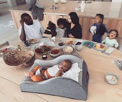 Fotos Von Kim Kardashian Kanye West S Cutest Moments With Their Kids E Online Deutschland