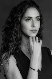 Kirsten Tate's Instagram, Twitter & Facebook