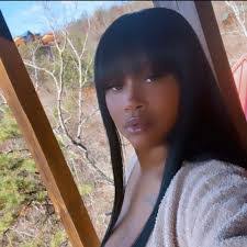 Bridgette Walton's Instagram, Twitter & Facebook