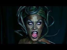 How to create a Dramatic Headpiece