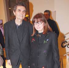 Η όλγα κεφαλογιάννη, πρώην υπουργός τουρισμού και βουλευτής της νέας δημοκρατίας, παντρεύτηκε σε μια λιτή τελετή με τον αγαπημένο της, μίνω μάτσα. O Minws Matsas Apolayse Thn Premiera Ths Prwhn Toy Marias Kitsoy Parea Me Thn Olga Kefalogiannh Espresso