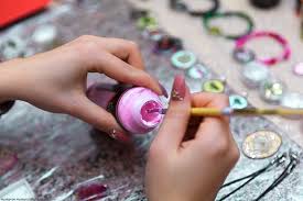 Create your own custom jewelry and decor pieces with this tutorial for making your own molds for resin from allison at dream a little bigger. How To Make Silicone Molds Mold Making For Resin And Other Materials