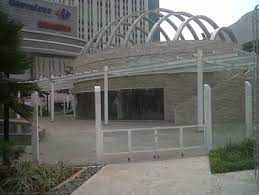 Batu alam juga sangat cocok diaplikasikan diberbagai jenis gaya rumah yaitu gaya kontemporer sampai dengan rumah gaya minimalis. Batu Alam Untuk Taman Central Park Shopping Mall Dengan Konsep Taman Batu Alam