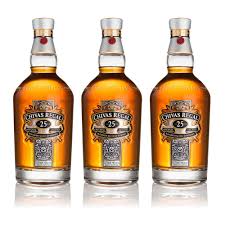 While johnnie walker follows a more linear approach with their. Chivas Regal 25 Jahre 40 3x700 Ml Bei Rewe Online Bestellen