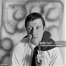 140 Gordon Kaye Photos & High Res Pictures