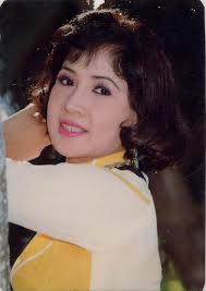 Người giàu xếp hàng dài, bà hoàng cải lương Lệ Thủy vẫn lấy chàng kỹ sư trọ  trước hẻm nhà