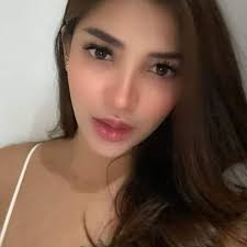 Se enamoró de una hermosa Policía que resultó ser su ..ver mas