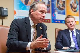 Alexandre benalla a été chargé de fournir des conseils sur la sécurité de l'événement parisien. Lsu To Osu President Alexander Was Arrogant And Not Entirely Truthful