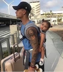 Landon mcbroom comes from a rather athletic family. Viral Photo Of Popular Youtuber Austin Mcbroom Carrying His Child On His Back Warms Hearts