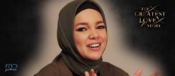 Fahri, aisha'nın gazze şeridinde gönüllü olduğu yedi ay önce aisha'yı kaybetti. Ayat Ayat Cinta 2 Beda Dewi Sandra Frustasi Jadi Sabina Layar Id