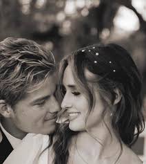 Bates Couple's Fanpage