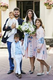 Jun 25, 2021 · джамала повторила образ славы каминской, надев костюм в цветочный принт. Yalovoj Konstantin Vladimirovich Dose Obrazovanie Semya Karera I Kompromat Na Deputata Kievsoveta Politeka