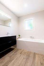 Salle De Bain Noire Et Blanche 15 Idees Pour Vous Inspirer Kozikaza
