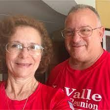 Carolyn Jett's Instagram, Twitter & Facebook