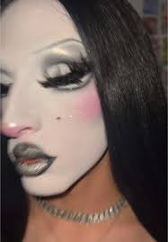 Goth Drag Queen Makeup Tutorial for the 90s Vibe