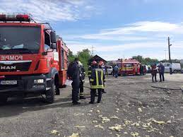 In timpul meciului dintre brasov si ramnicu valcea a avut loc o explozie in spatele stadionului. Explozie La O FabricÄƒ Din Ramnicu Valcea Doi Oameni Au Murit Libertatea