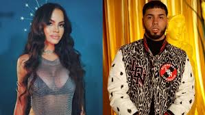 She was signed for don omar's label orfanato music group. Natti Natasha Feeds Rumors Of The Break Between Karol G And Anuel Aa Newsy Today