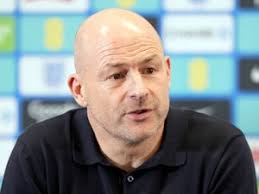 Nigeria edge past 10-man Zimbabwe