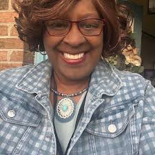 HBD 🎉🎂🥳🎊🎁 to my forever President, #BarackObama oh, how I miss his  class, diplomacy, and articulation. Yes, we deserve an ENCORE!!!!!!! Happy  Birthday Sir 💛💛💛💛, forever appreciated and respected.